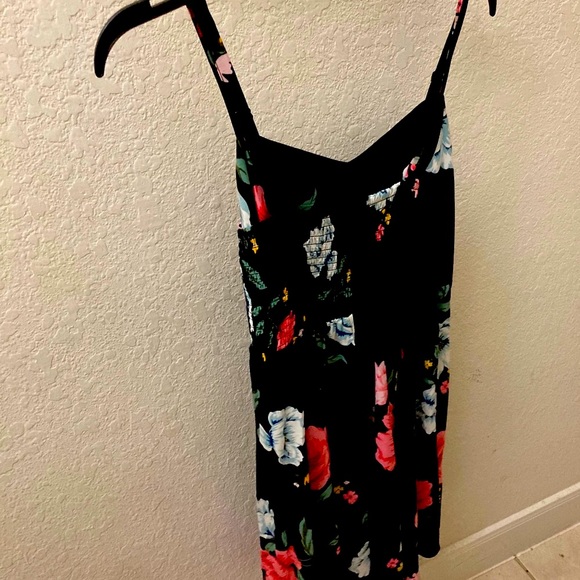 Old Navy Cami Dress - Picture 5 of 7